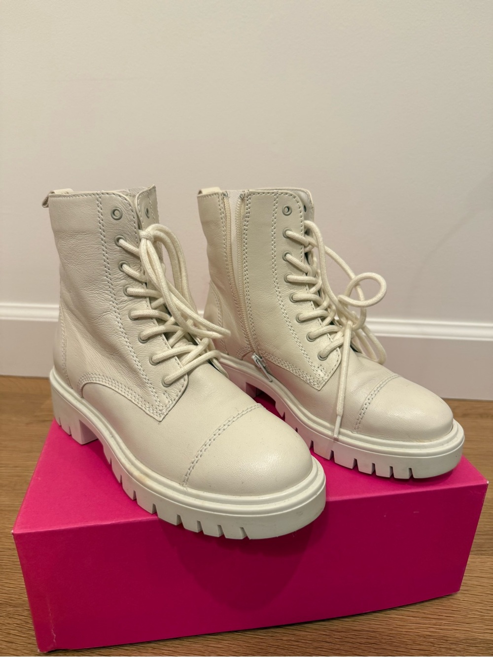 Aldo White Platform Combat Boots Women’s ~ 6.5